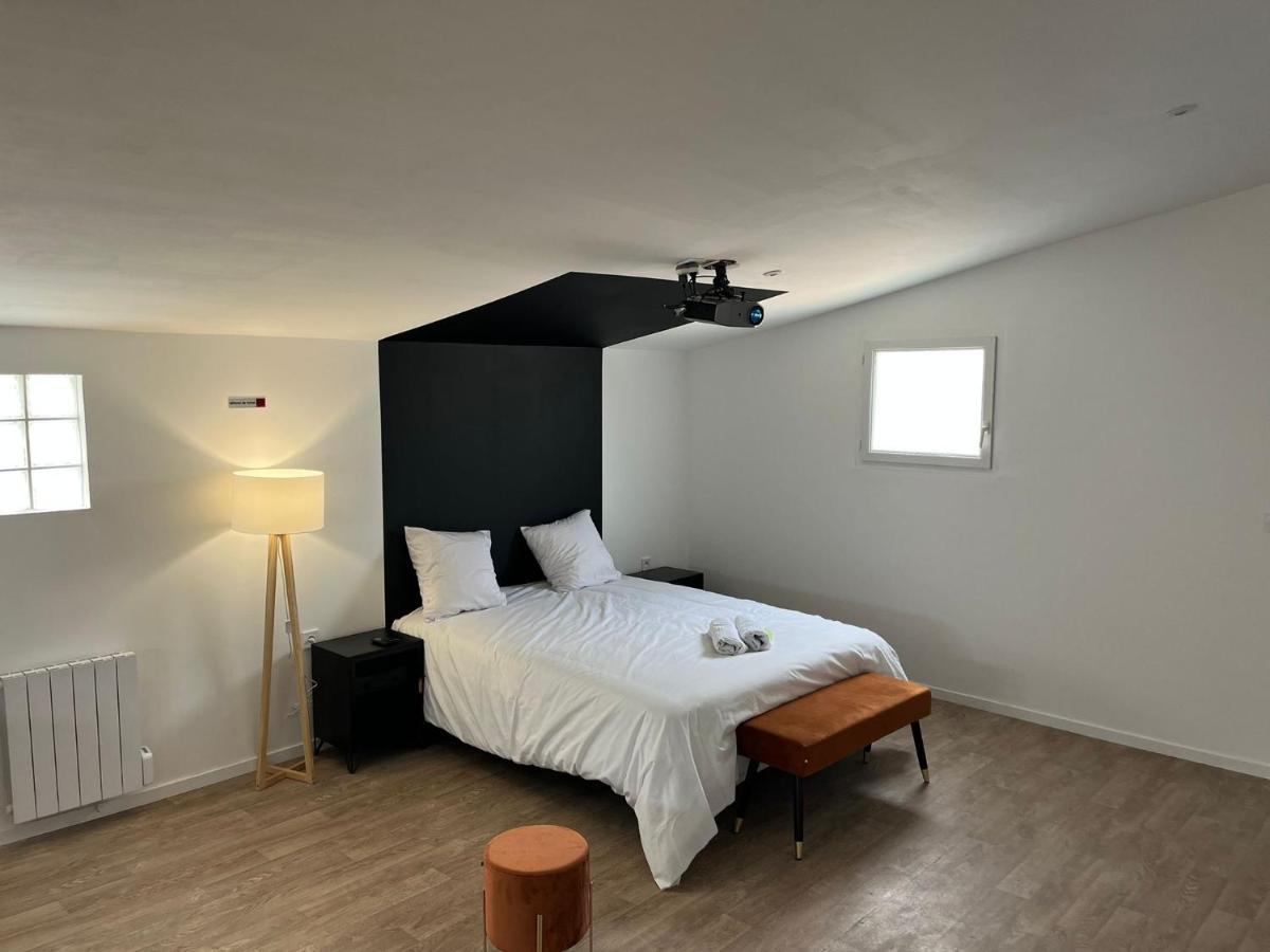NG SuiteHome Queven Balnéo I Rétroprojecteur Extérieur photo