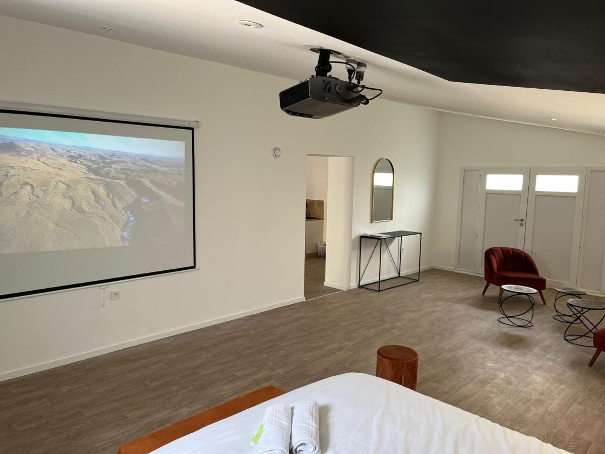 NG SuiteHome Queven Balnéo I Rétroprojecteur Extérieur photo