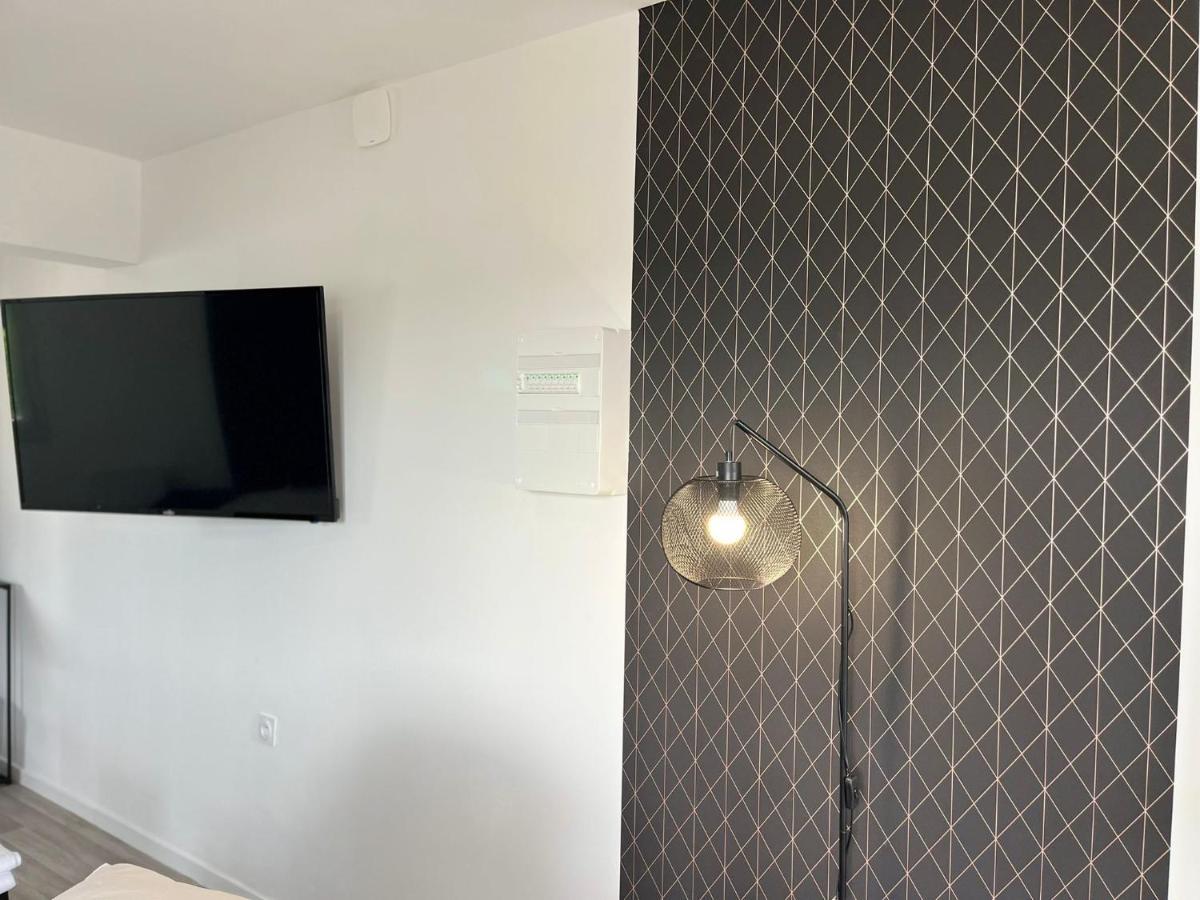 NG SuiteHome Queven Balnéo I Rétroprojecteur Extérieur photo